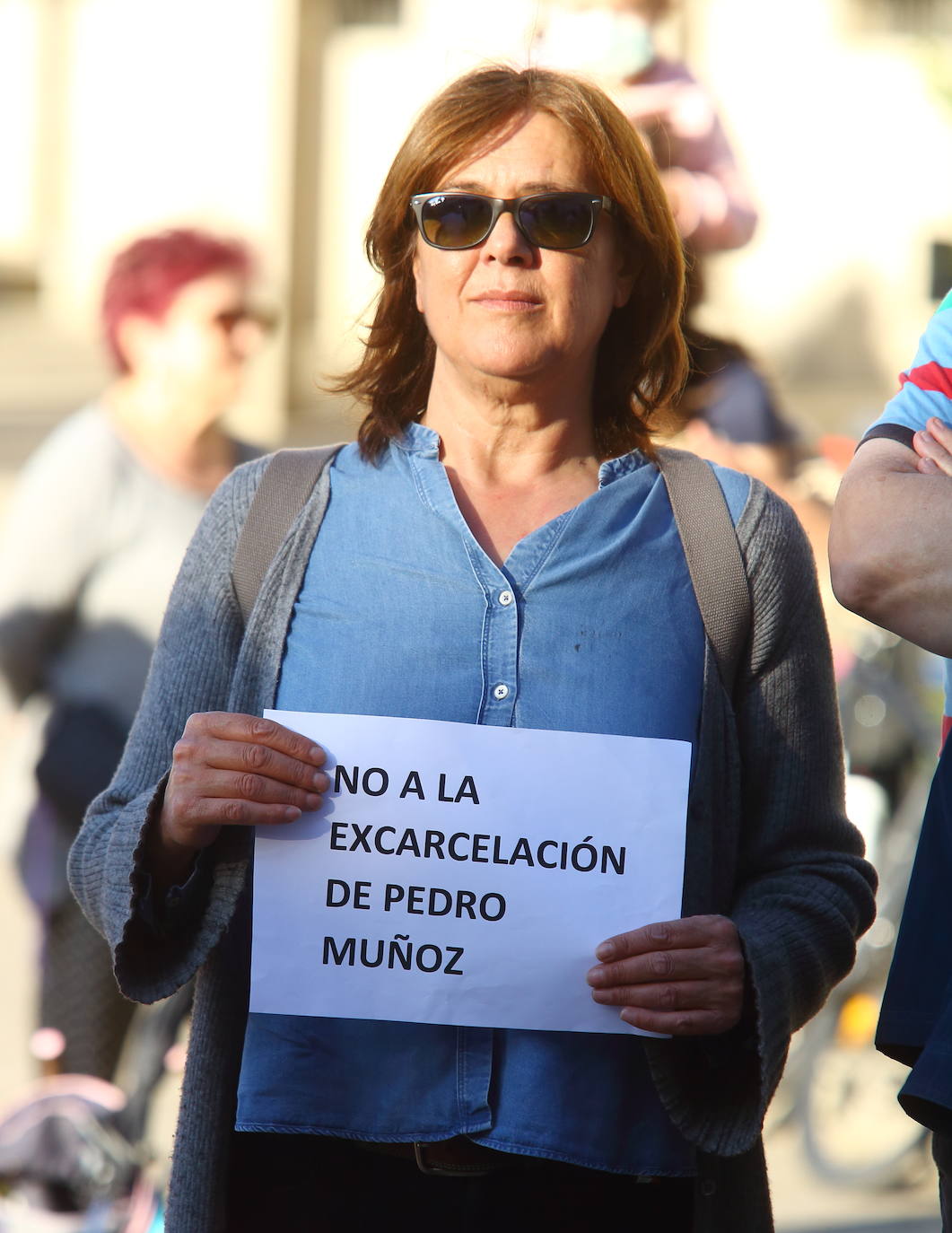Concentración de la Plataforma Contra las Violencias Machistas del Bierzo y Laciana contra la puesta en libertad provisional del exconcejal de Ponferrada Pedro Muñoz