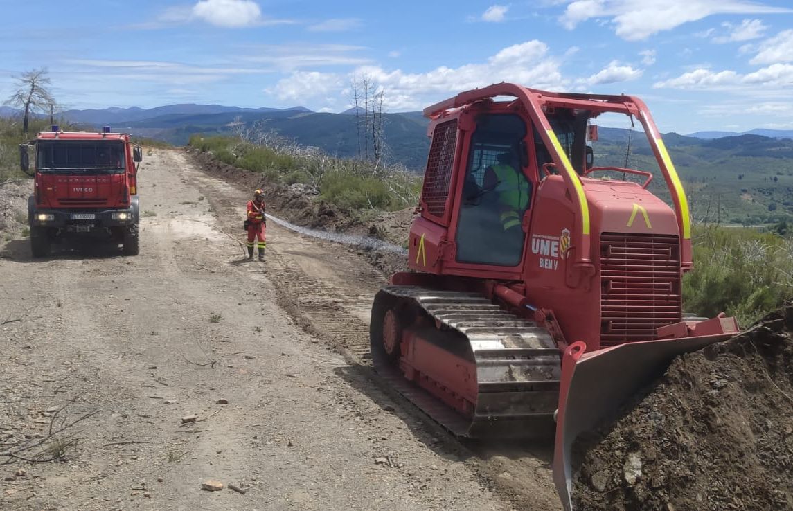 Un instante de las prácticas realizadas por los efectivos de la UME. 