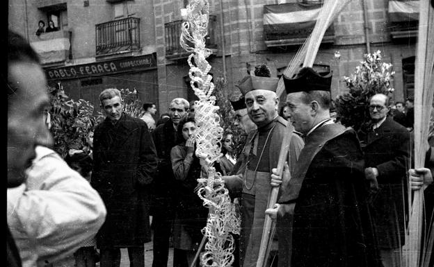 El obispo de Calahorra en un Domingo de Ramos