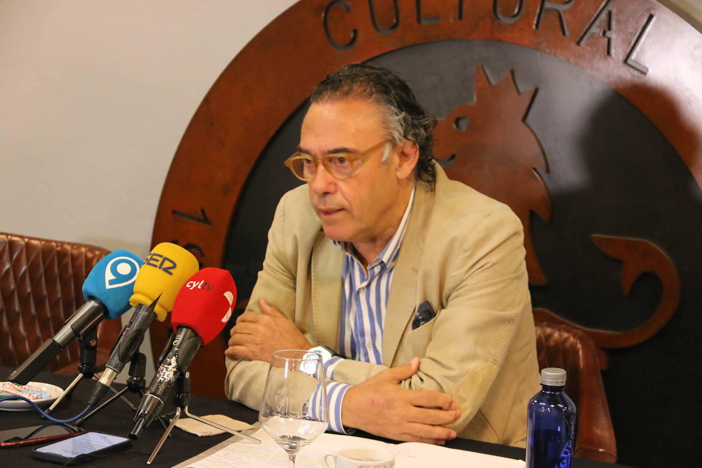 El director general de la Cultural comparece para analizar la temporada del equipo y el futuro del proyecto