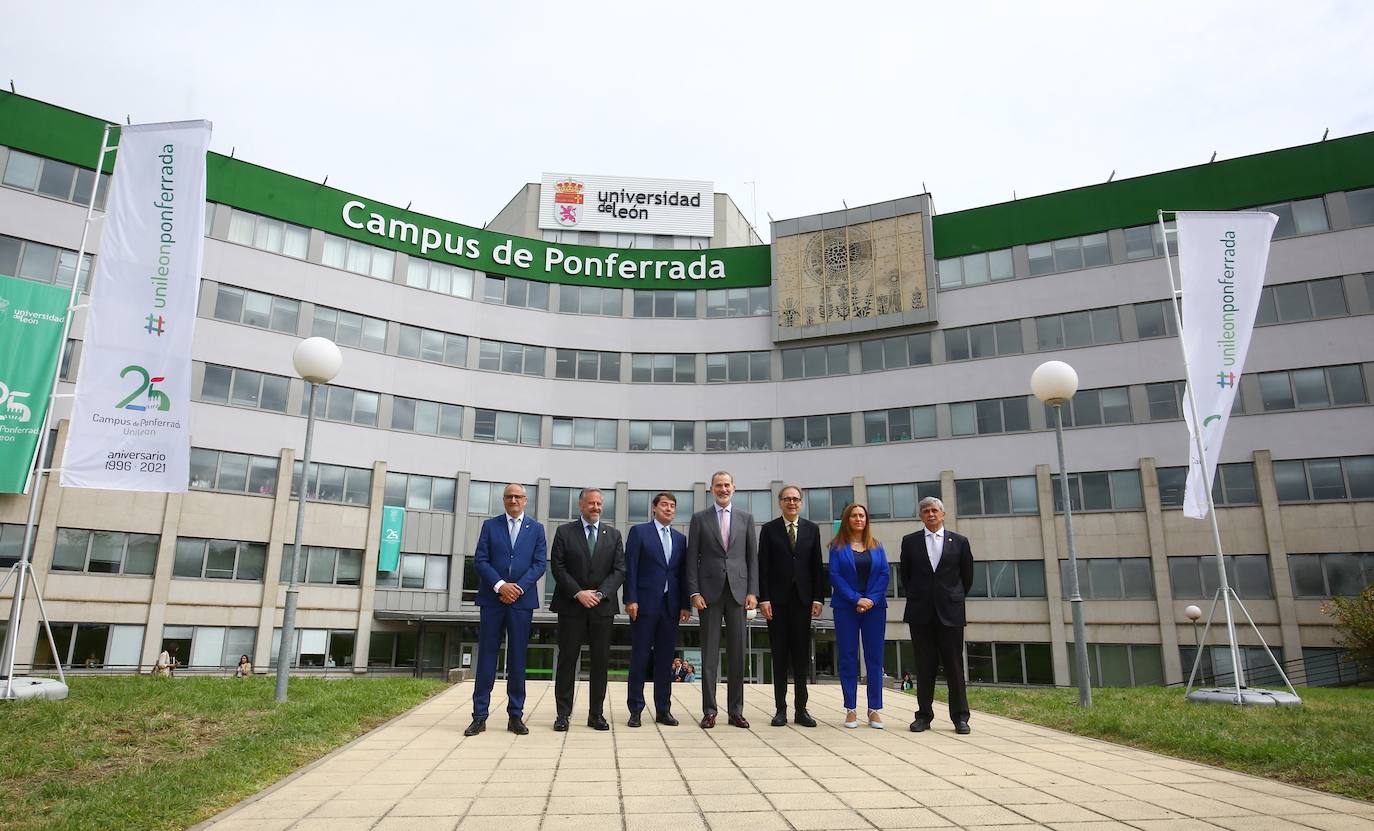 Felipe VI revivindica a El Bierzo en una visita histórica. El monarca llega a la capital del Bierzo 25 años después de que pisara la misma tierra como príncipe. El rey preside el acto de clausura del XXV Aniversario del Campus de Ponferrada de la Universidad de León.