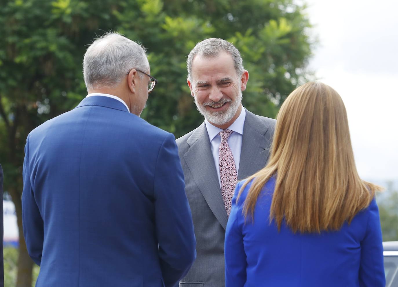 Felipe VI revivindica a El Bierzo en una visita histórica. El monarca llega a la capital del Bierzo 25 años después de que pisara la misma tierra como príncipe. El rey preside el acto de clausura del XXV Aniversario del Campus de Ponferrada de la Universidad de León.