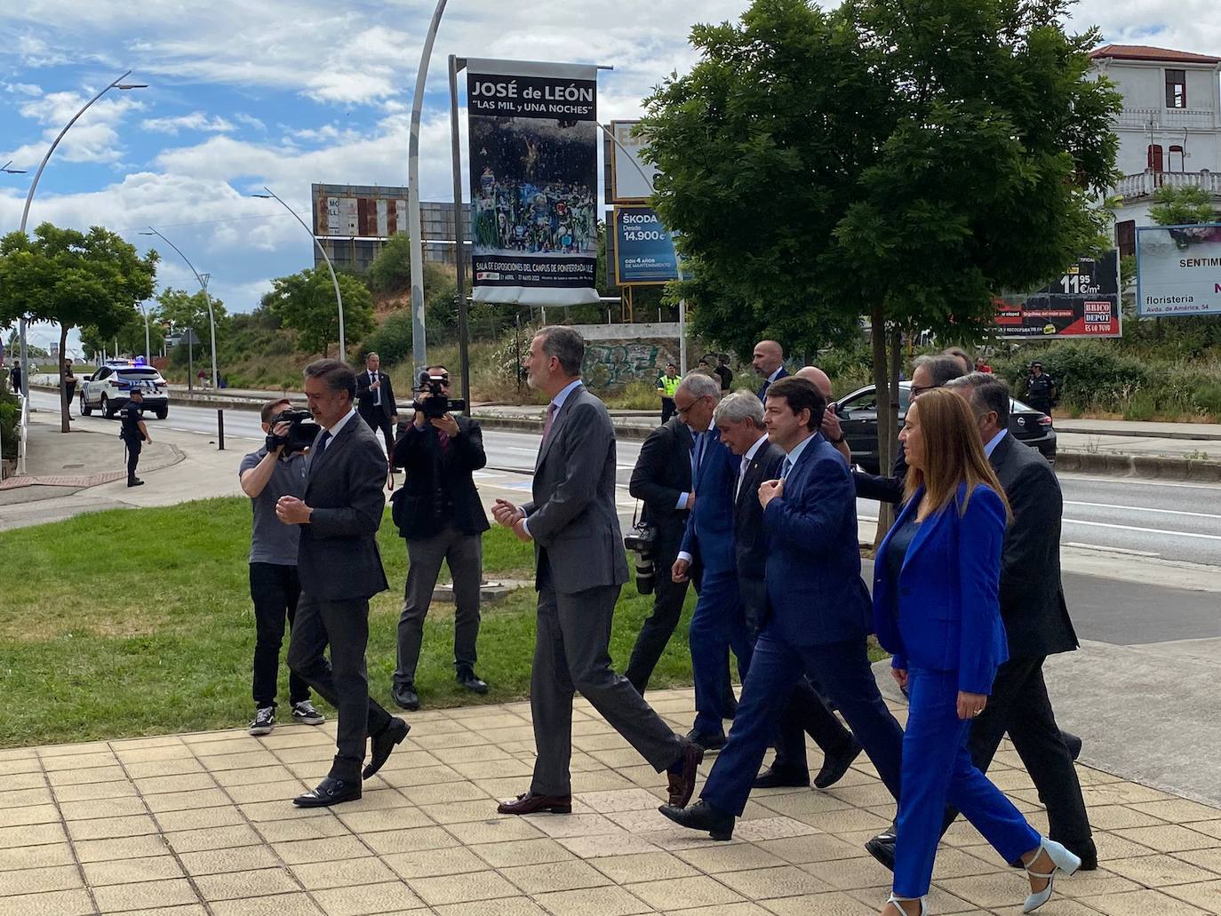 Felipe VI revivindica a El Bierzo en una visita histórica. El monarca llega a la capital del Bierzo 25 años después de que pisara la misma tierra como príncipe. El rey preside el acto de clausura del XXV Aniversario del Campus de Ponferrada de la Universidad de León.