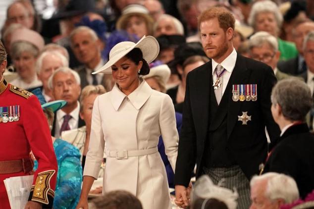 3 de Junio | Los duques de Sussex entran en la catedral de Saint Paul, en Londres.