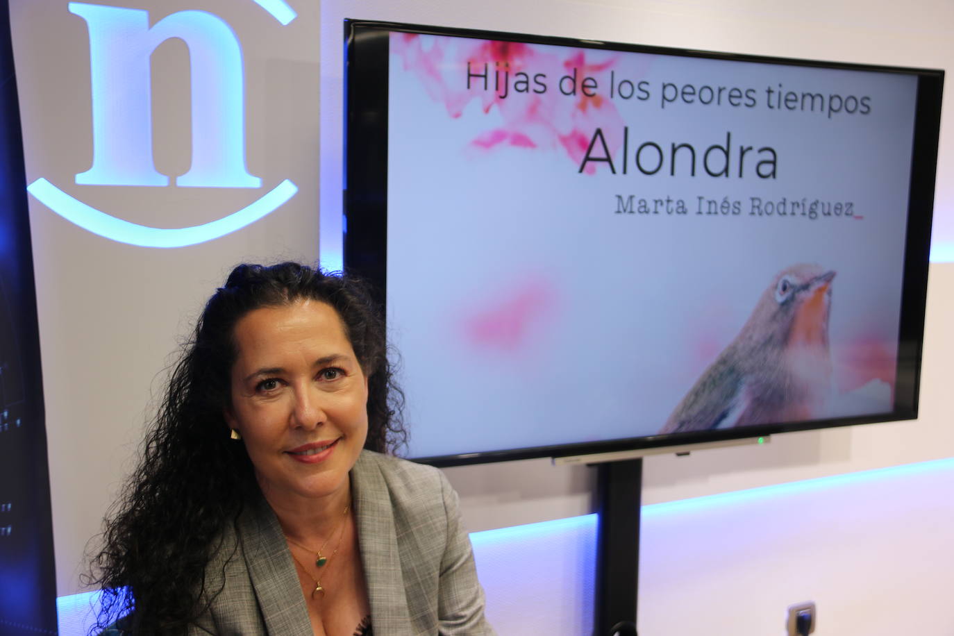 Una alondra leonesa se cuela en las librerías