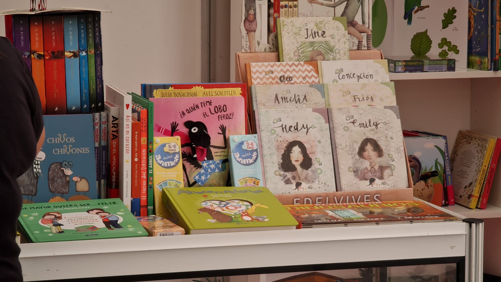 Fotos: Feria del Libro en La Bañeza