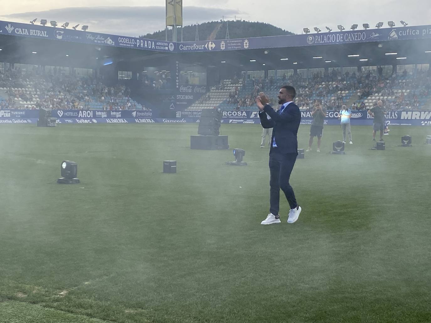 La SD Ponferradina celebra una gran fiesta en el estadio de El Toralín para conmemorar sus cien años de vida. 