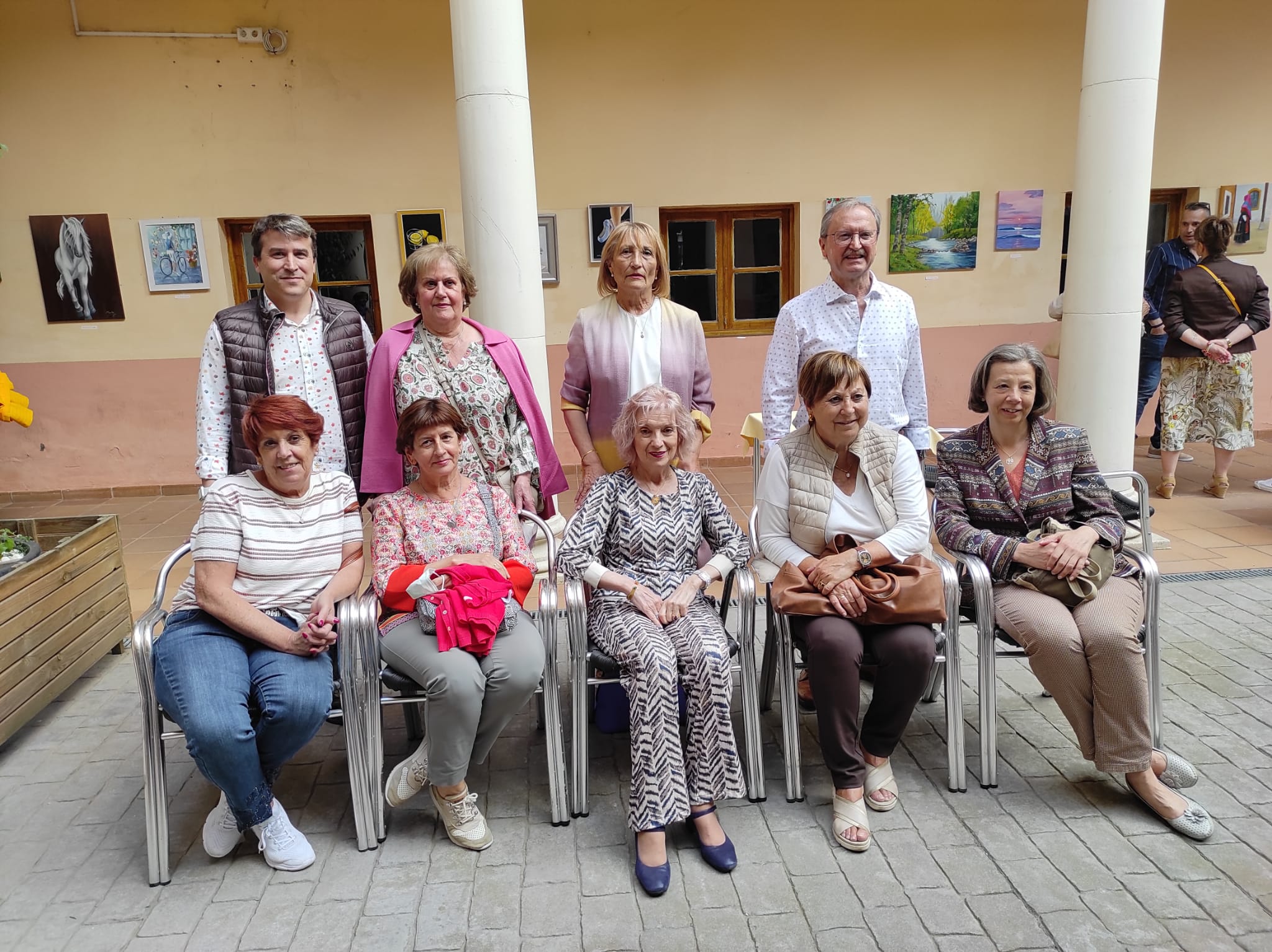 Los alumnos de la Escuela de Pintura del Recreo exponen en el Patio de su sede social en San Marcelo