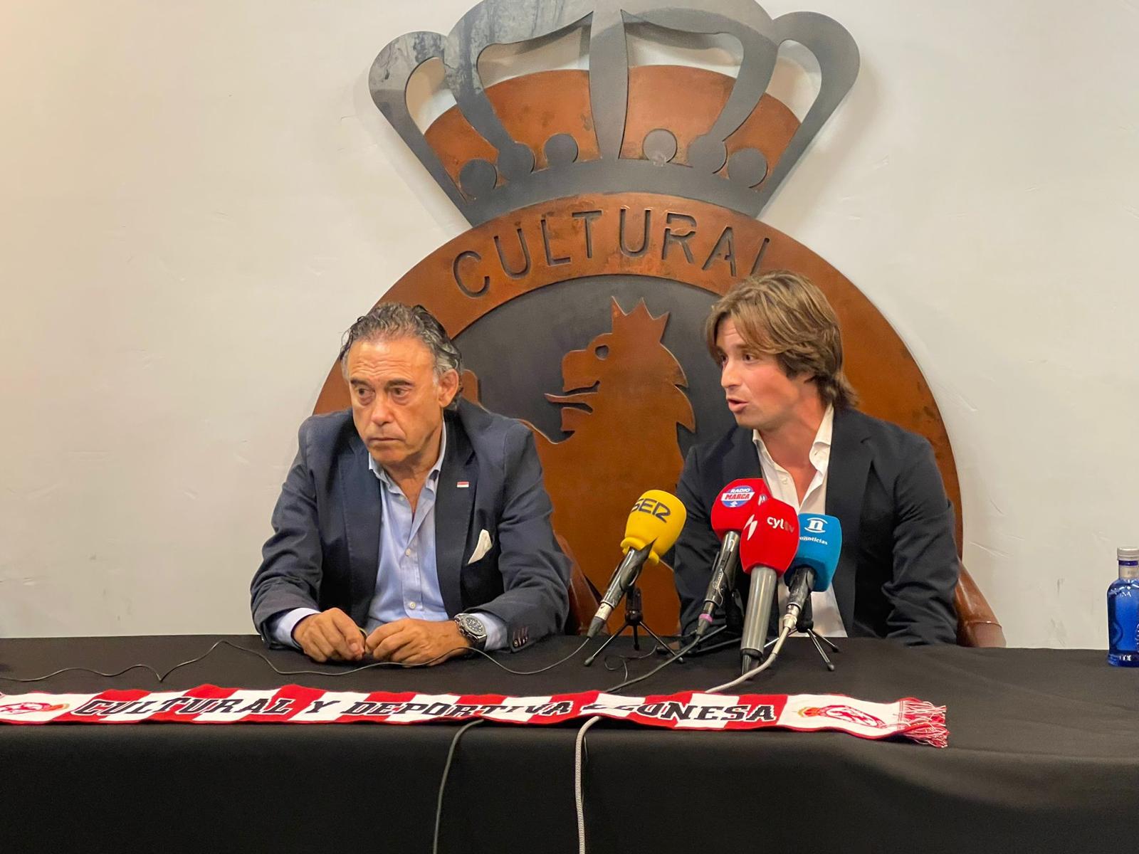 El valenciano se ha presentado como nuevo director deportivo de la Cultural y afronta una nueva etapa en León