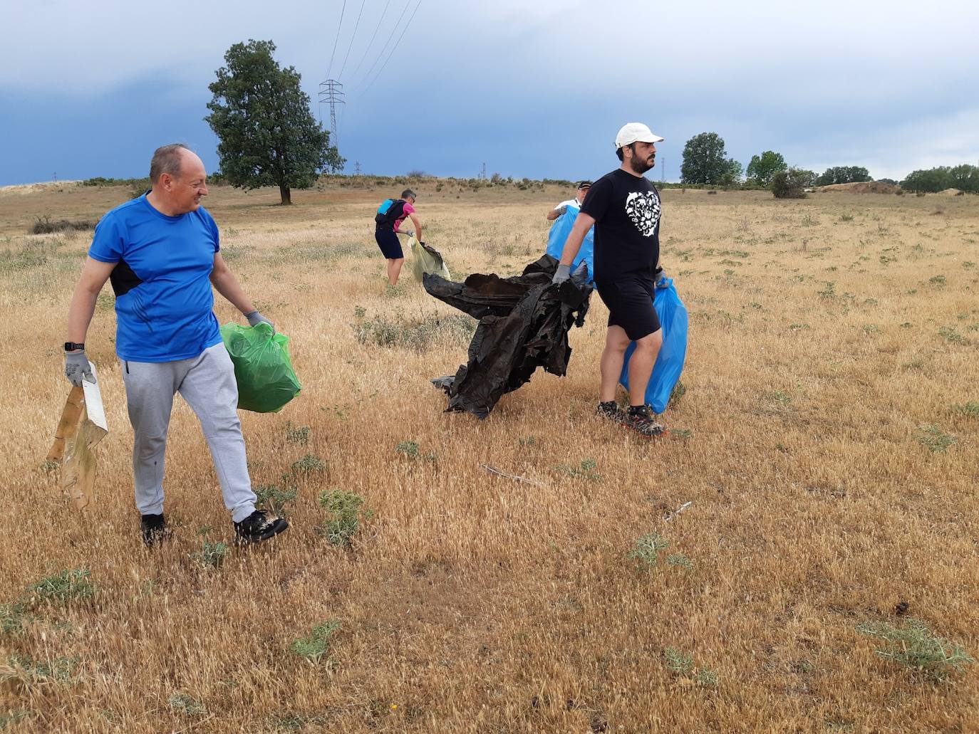 La alcaldesa de San Andrés del Rabanedo, Camino Cabañas, y el concejal de Medio Ambiente, Manuel Ángel García Aller se suman a la campaña.