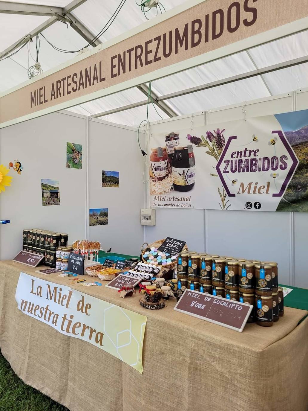 Boñar muestra lo mejor de la montaña leonesa en la 'IV Feria de la Montaña'. La Feria de la Montaña Leonesa vive su puesta de largo en una edición con tresjornadas y El Soto de Boñar como escenario. Los visitantes podrán disfrutar de una veintena de actividades y 17 expositores. 