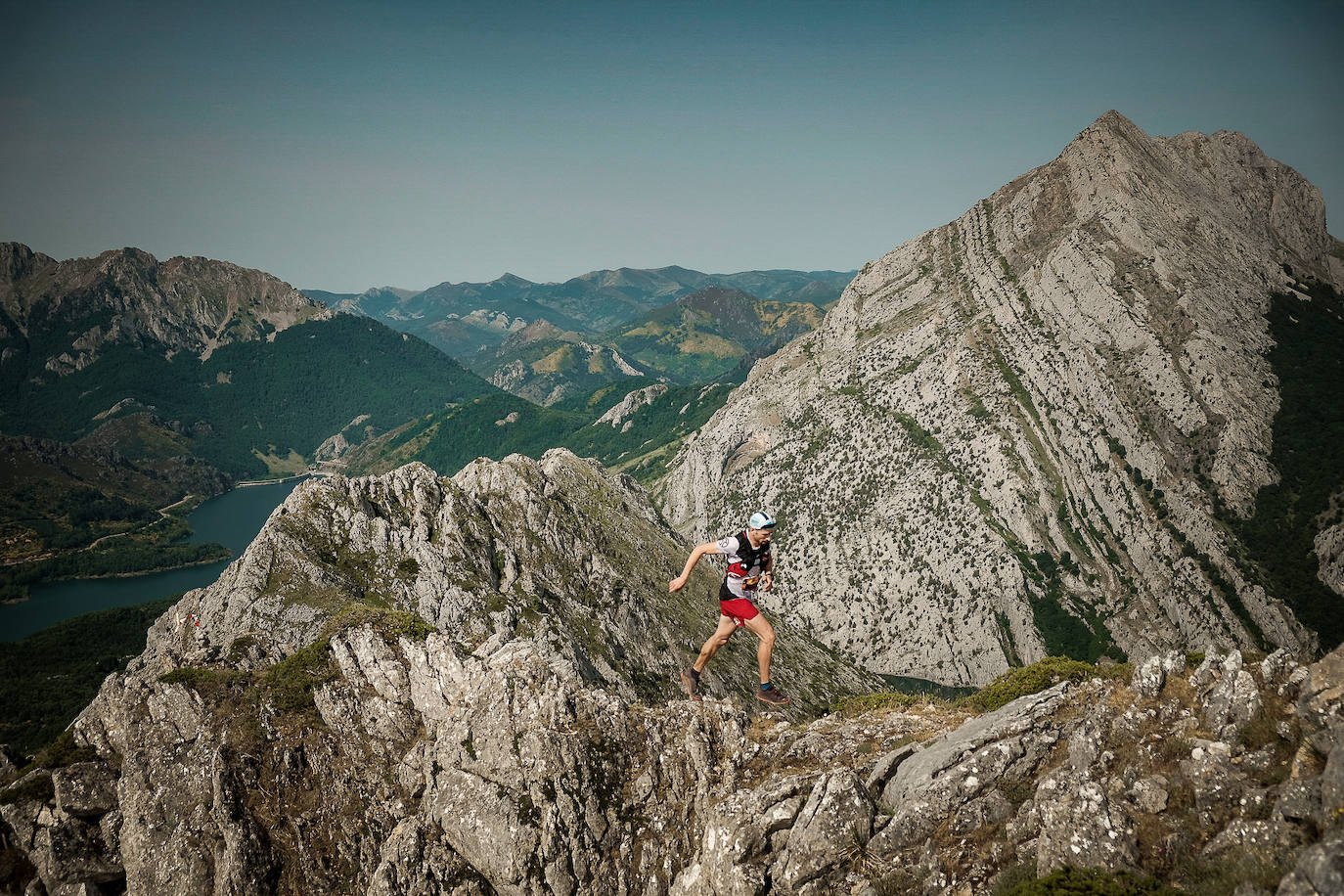 Manole y Sadlo no dan opciones y certifican su triunfo en la Riaño Trail Run con el Gilbo de 'testigo'