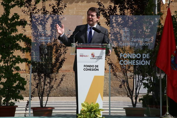 Presentación del Fondo de Cohesión de la Junta de Castilla y León en el municipio zamorano de Villalazán. 