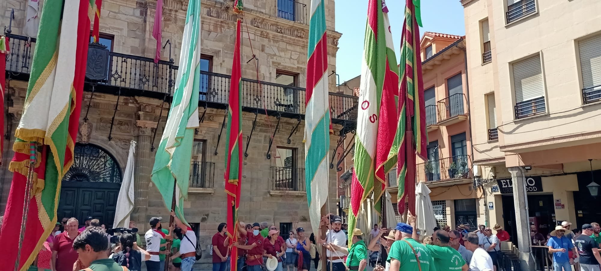 La iniciativa 'Pendones concejiles en los Caminos de Santiago del viejo Reino de León' 