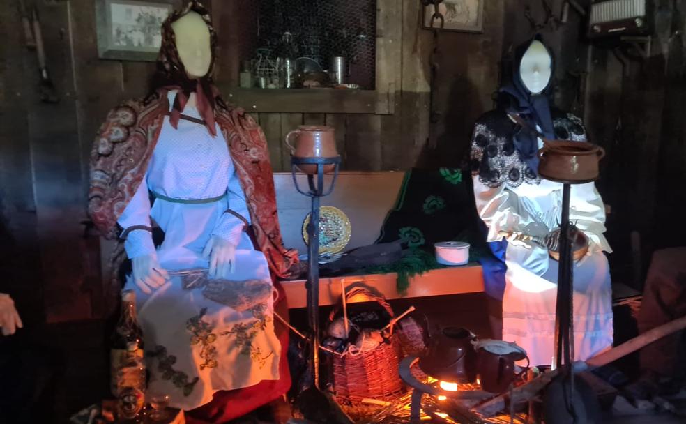 Muestras y exposiciones en la Casona de Murias de Paredes recoger el avance a través de los tiempos de la tradición y costumbres de la zona.