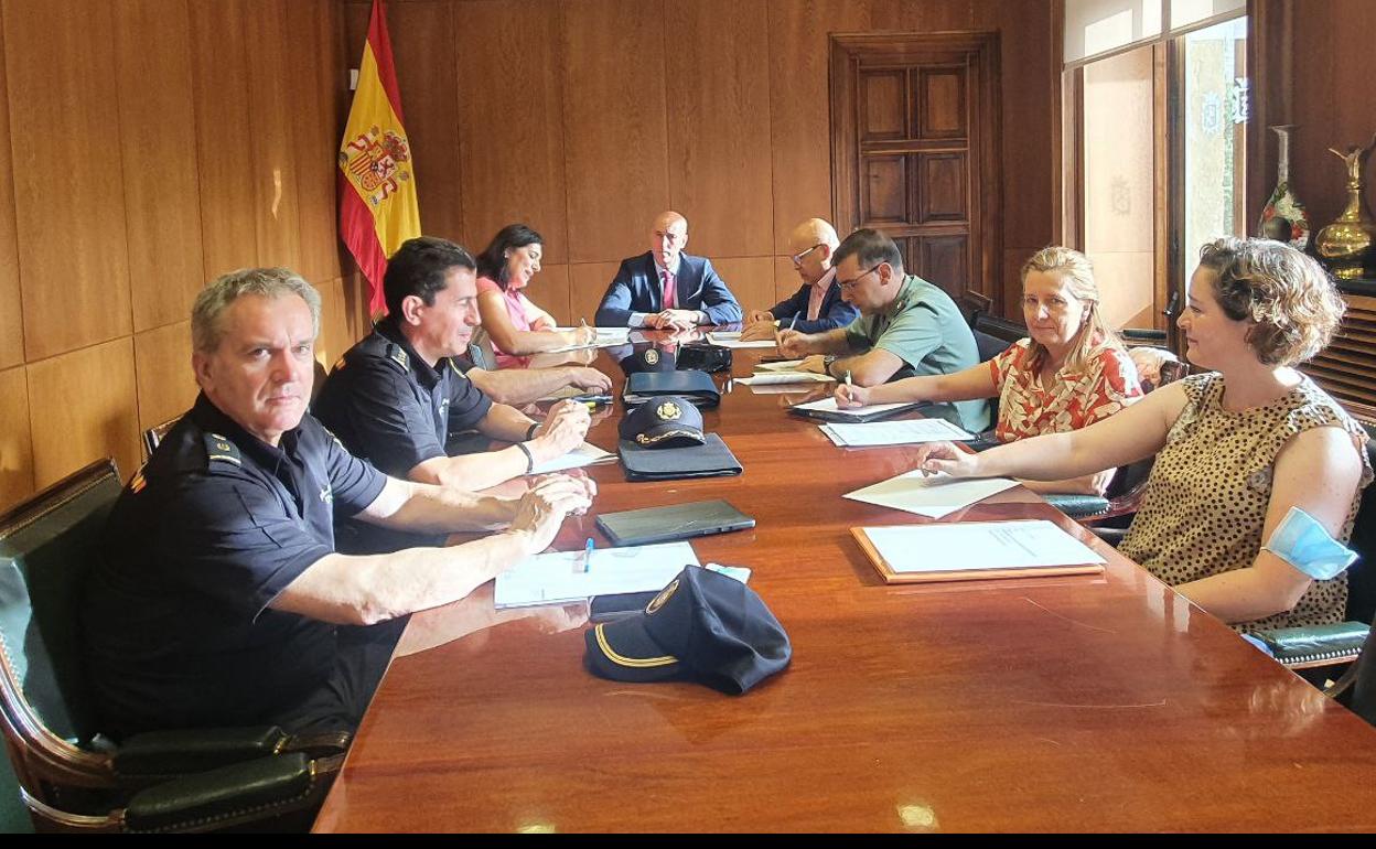 La Junta de Seguridad Local se coordina para garantizar la seguridad en las fiestas de San Juan y San Pedro 2022.