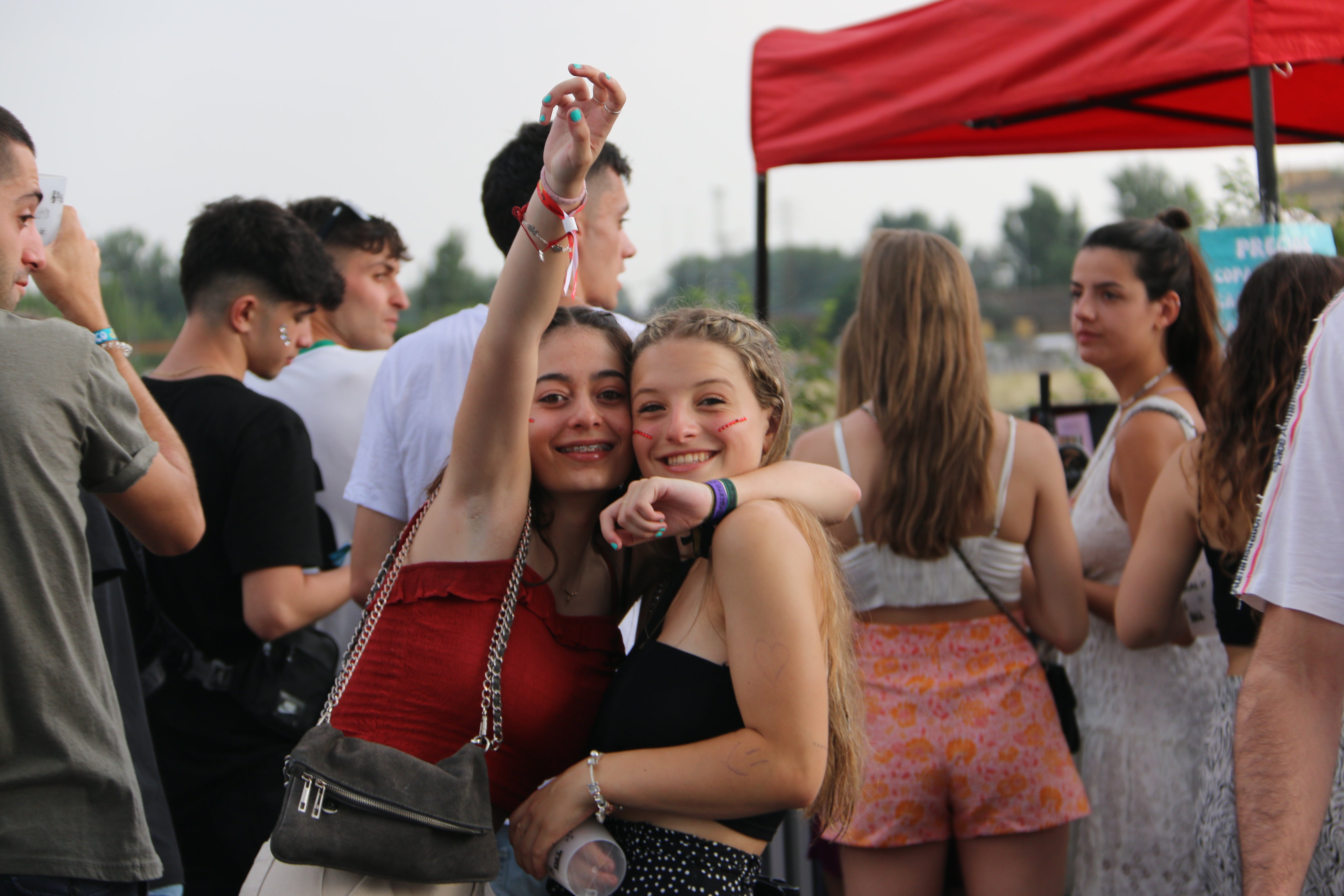 El Monoloco Fest acoge una segunda edición con casi 8.000 jóvenes congregados en el Palacio de exposiciones de León. 