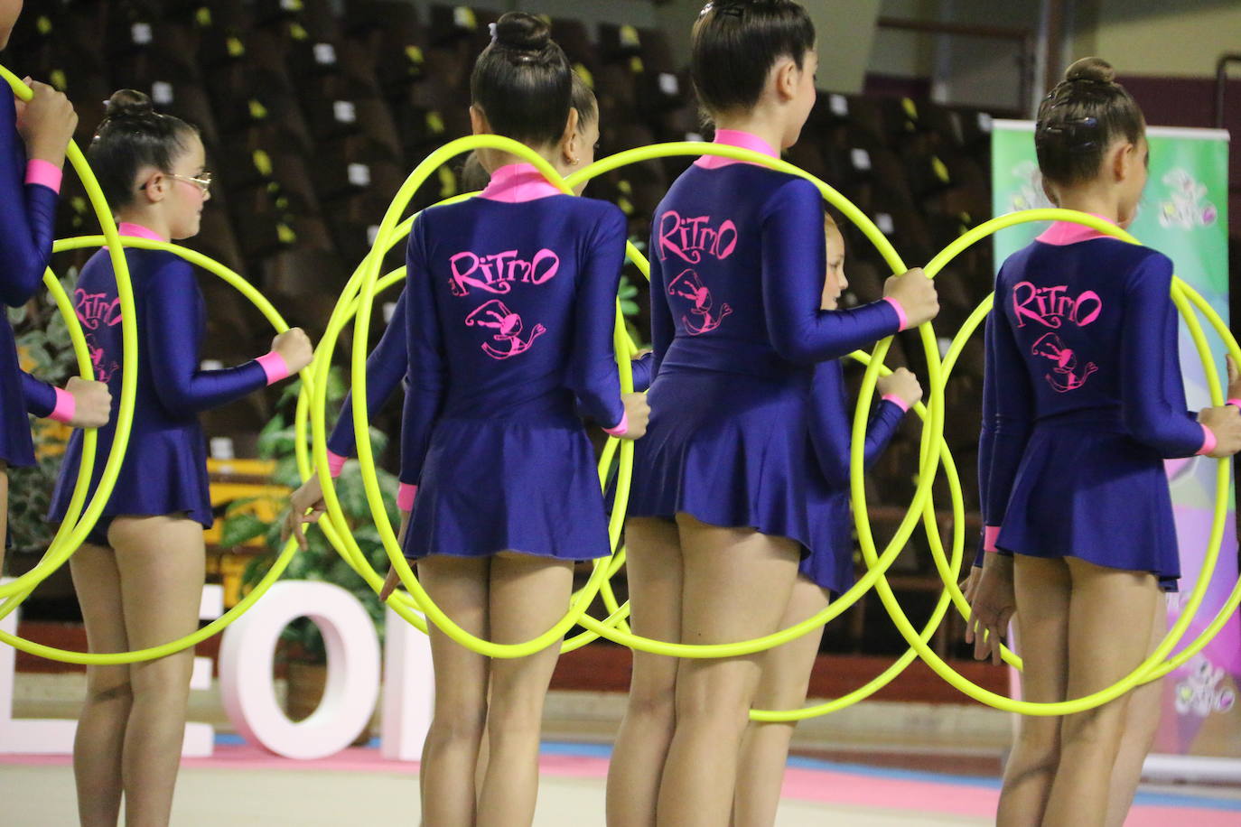 En torno a 150 gimnastas del club leonés se dan cita en el evento con el que se cierra el curso en el Palacio de los Deportes de León con exhibiciones y distintos ejercicios