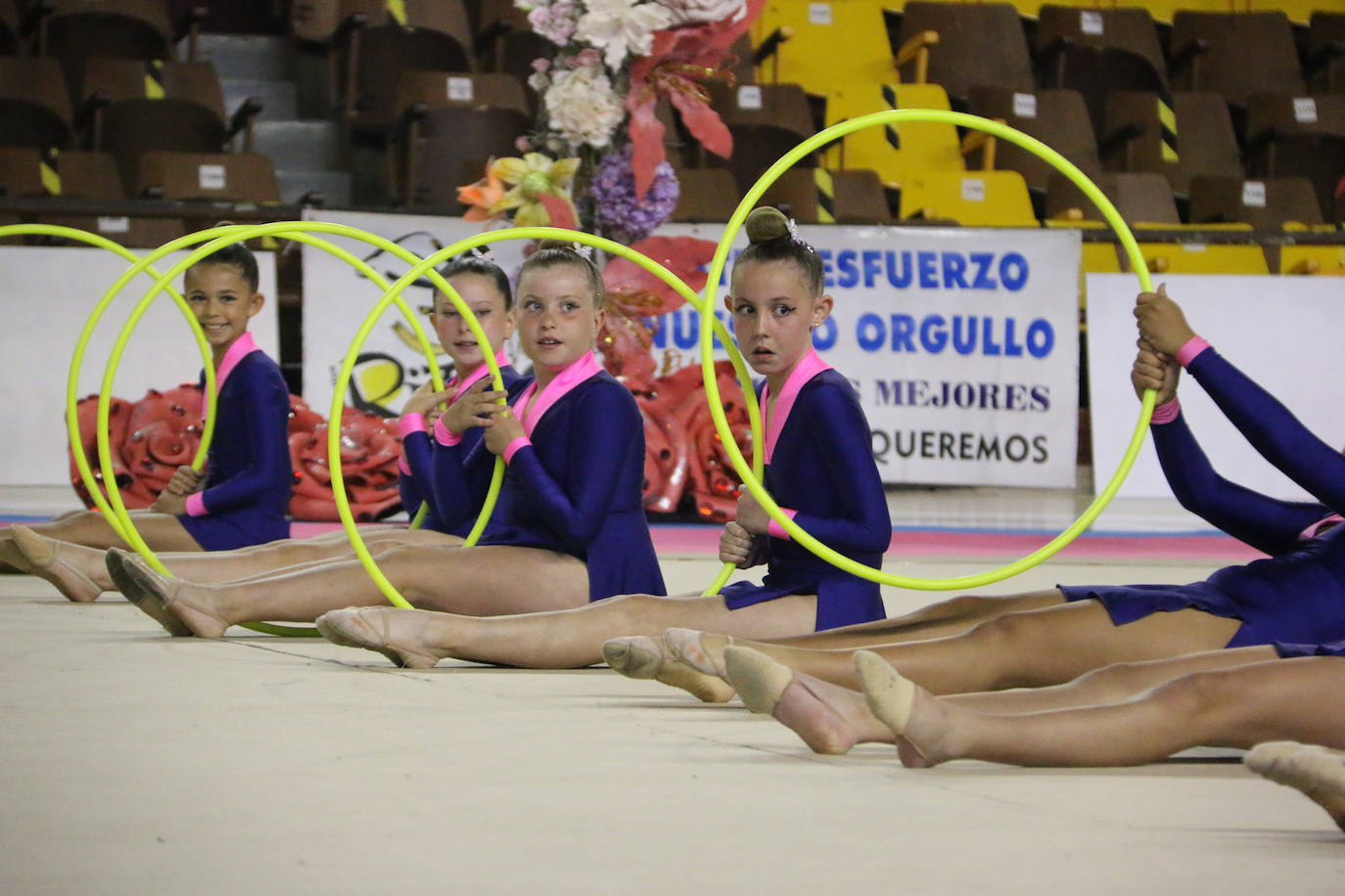 En torno a 150 gimnastas del club leonés se dan cita en el evento con el que se cierra el curso en el Palacio de los Deportes de León con exhibiciones y distintos ejercicios