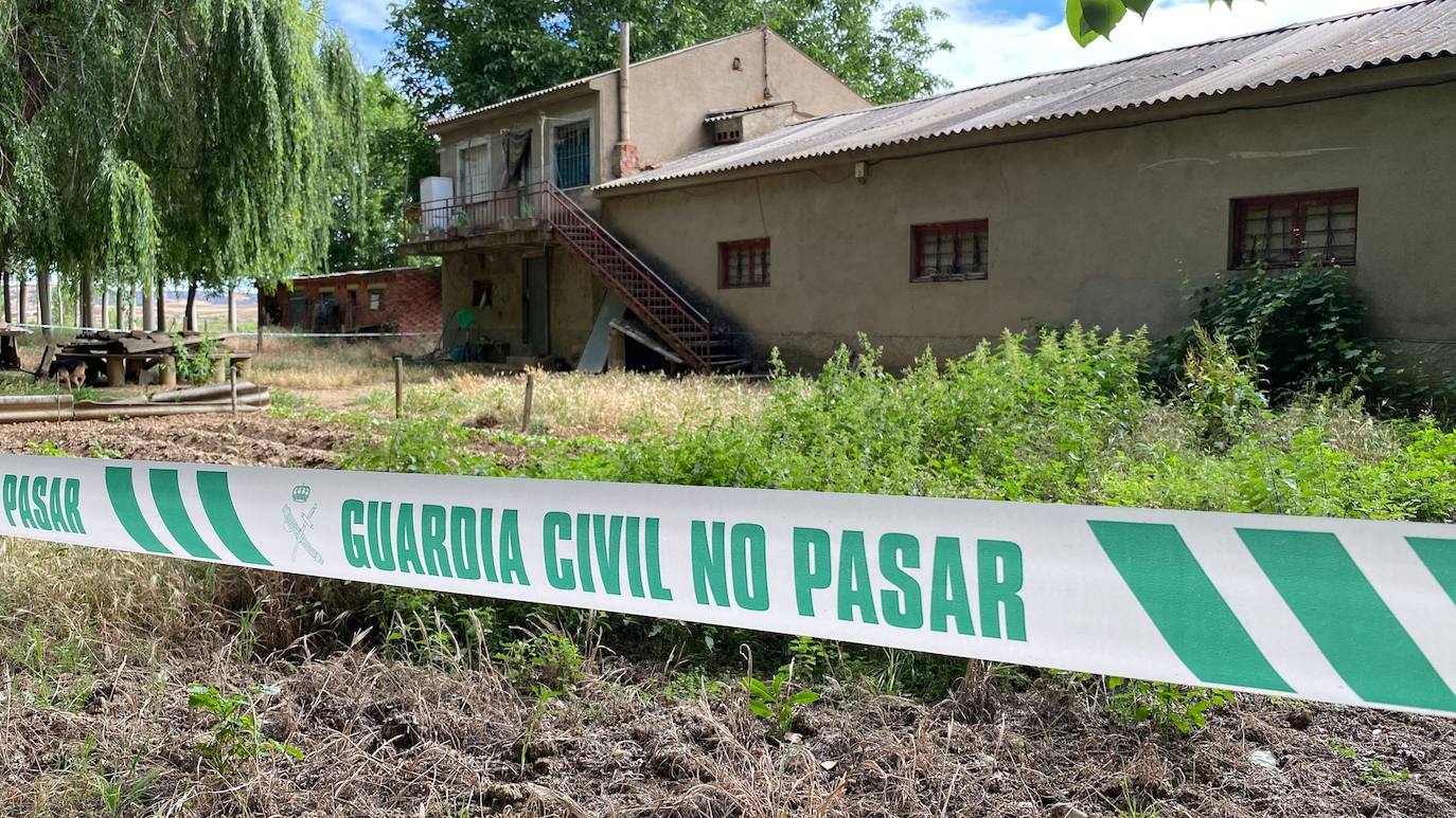 La Guardia Civil investiga la muerte de un hombre apuñalado en el cuello en Villagarcía de la Vega. 