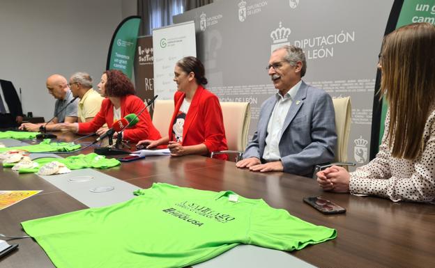 Imagen principal - A Santiago Contra el Cáncer alarga su experiencia hasta Finisterre en busca de los 50.000 euros