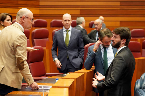 Imágenes del Pleno de las Cortes de Castilla y León. 