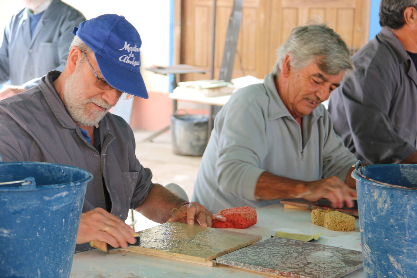 Este curso se ofertan 13 especialidades entre el 20 de junio y el 5 de agosto |Como novedad, dos profesores de la extinta escuela de restauración de Venecia imparten dos cursos de color y de estuco de mármol.