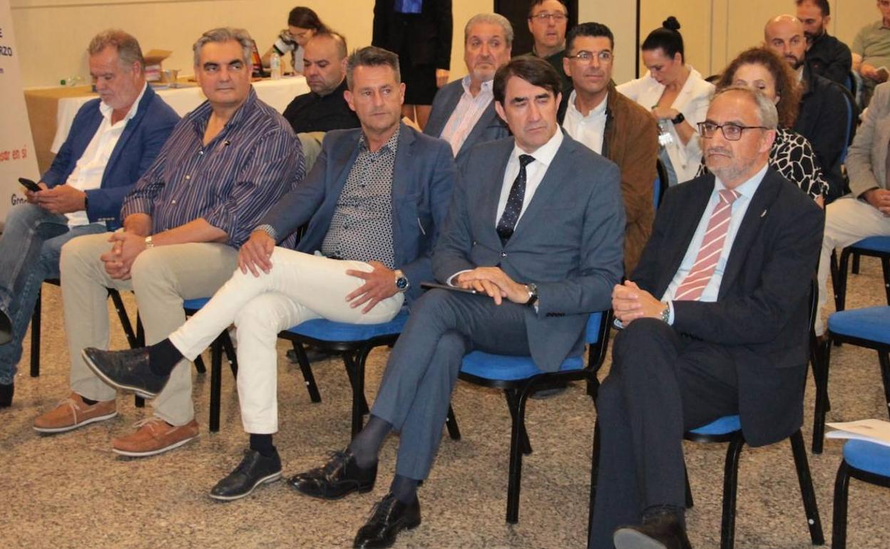 Quiñones apela al compromiso institucional y empresarial y al carácter emprendedor para dinamizar El Bierzo