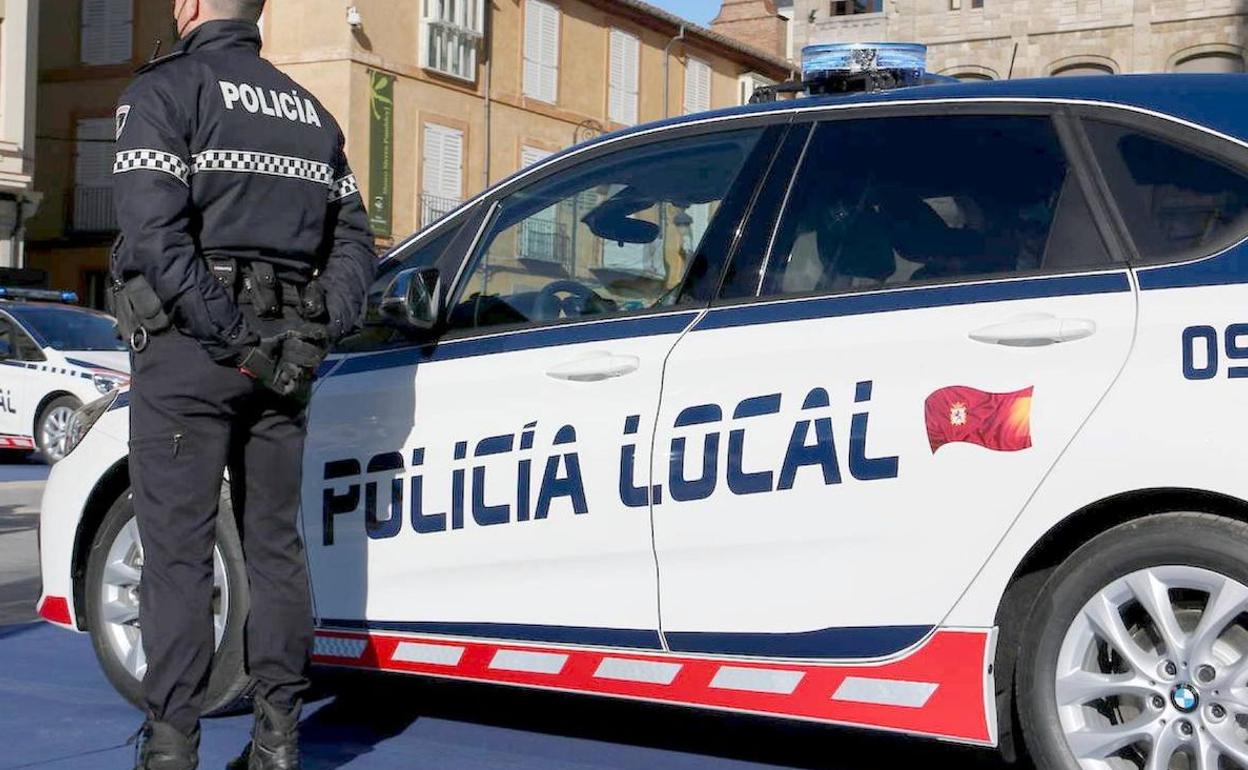 La Policía Local de León detiene a dos hombres por la agresión a un agente fuera de servicio