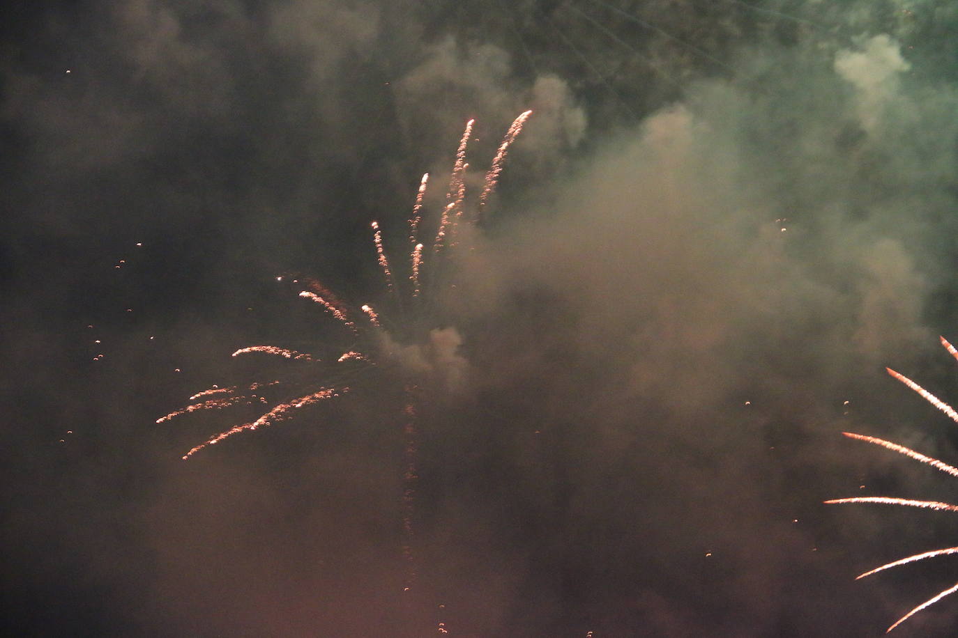 La lluvia hizo una pausa para León volviera a disfrutar de la noche más mágica 