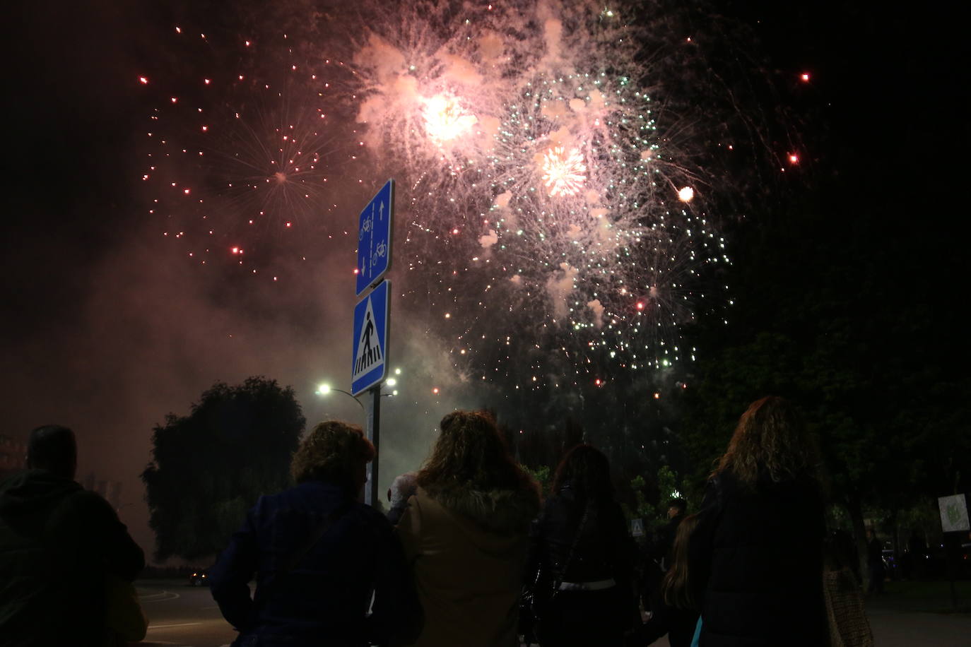 La lluvia hizo una pausa para León volviera a disfrutar de la noche más mágica 