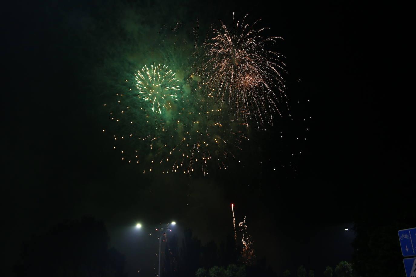 La lluvia hizo una pausa para León volviera a disfrutar de la noche más mágica 