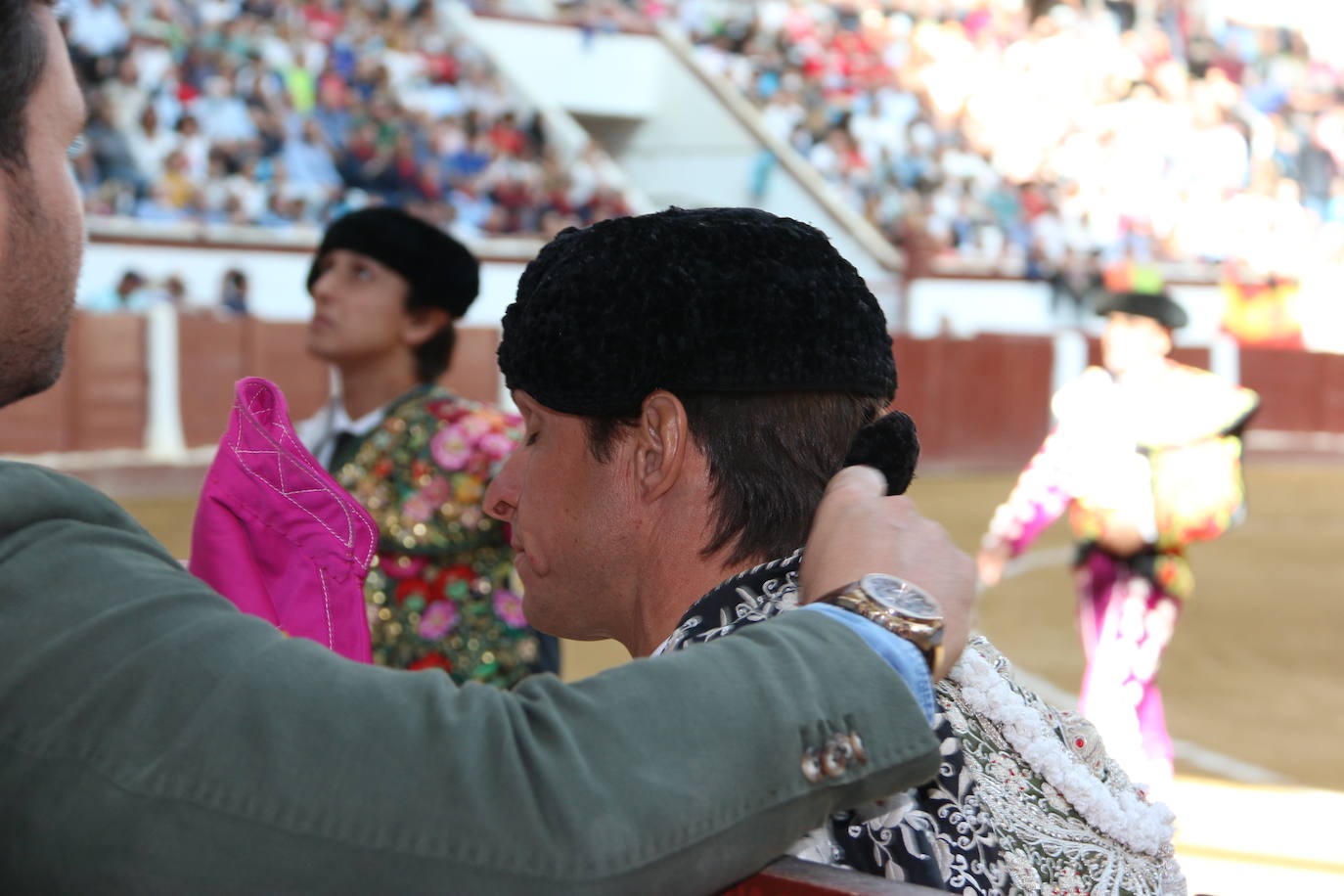 Manzanares durante un lance de la corrida