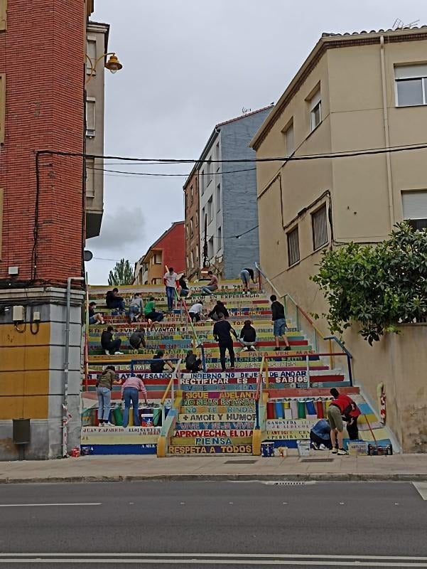 La 'Escalera de la vida' ya luce unos peldaños llenos de sabiduría.