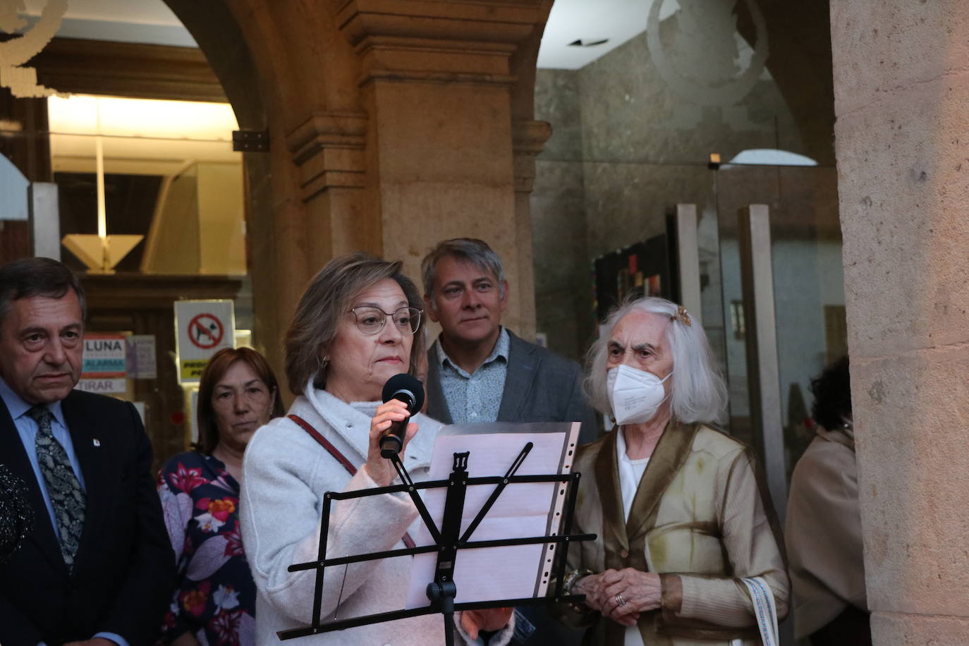 Recitación del recorrido literario Memorial Miguel Delgado. 