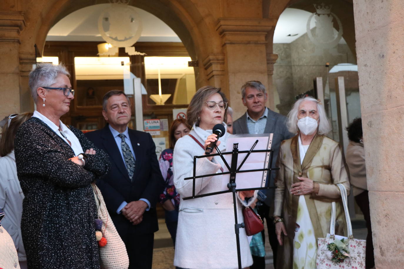 Recitación del recorrido literario Memorial Miguel Delgado. 