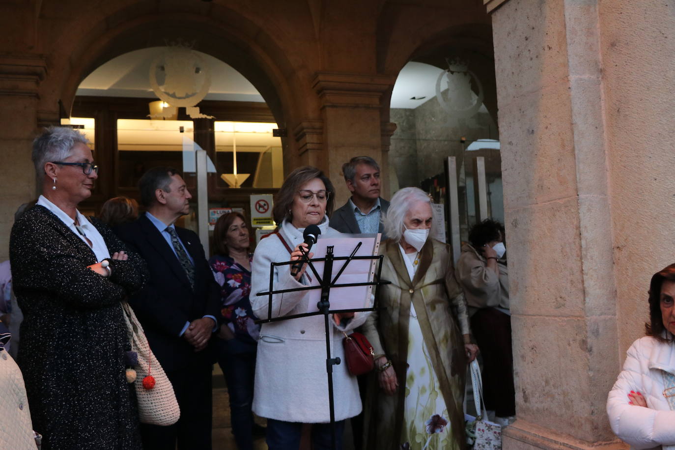 Recitación del recorrido literario Memorial Miguel Delgado. 