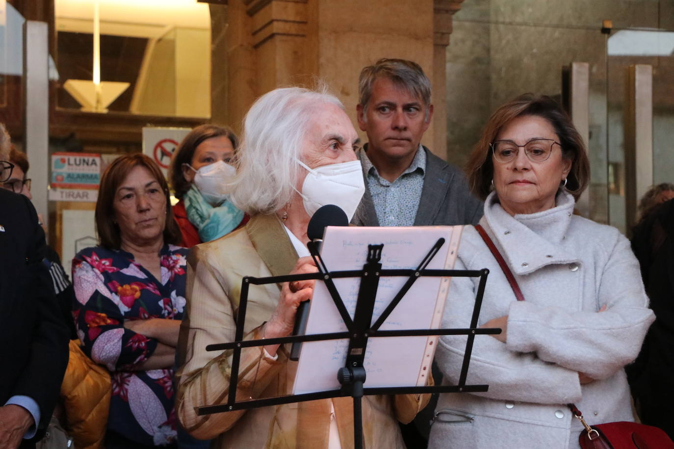 Recitación del recorrido literario Memorial Miguel Delgado. 