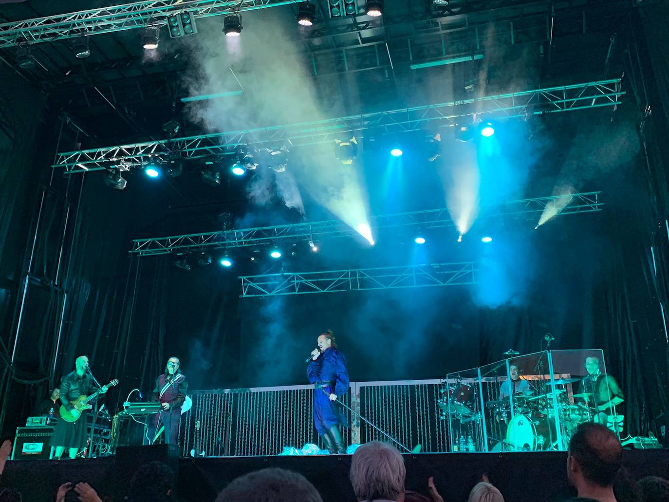 Actuación de 'Mastodonte' en la Plaza Mayor de León. 