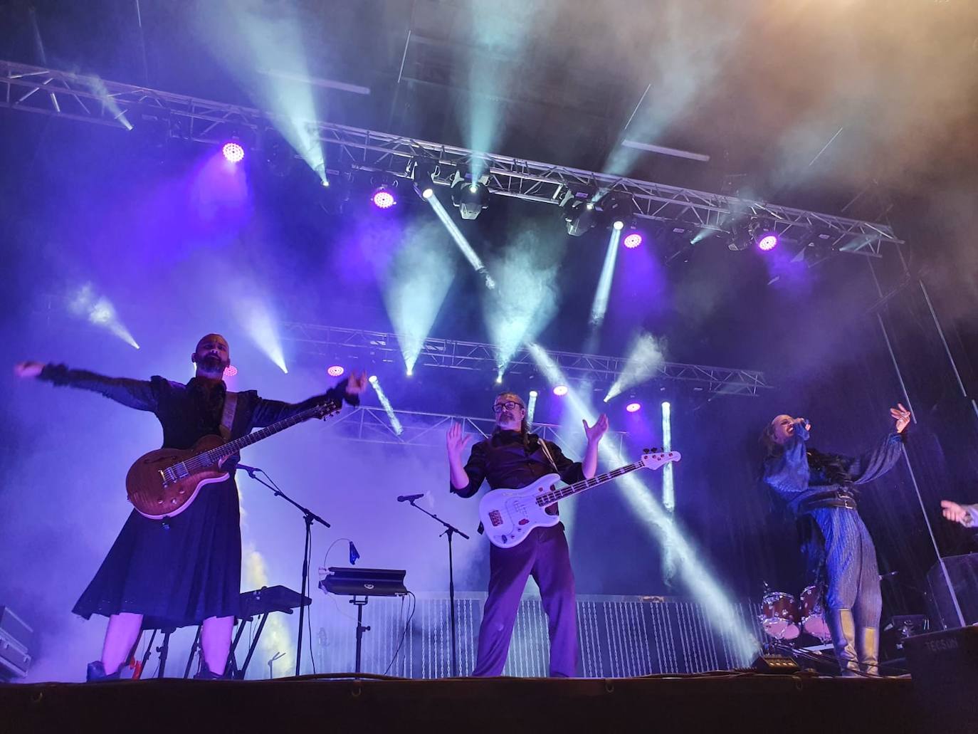 Actuación de 'Mastodonte' en la Plaza Mayor de León. 