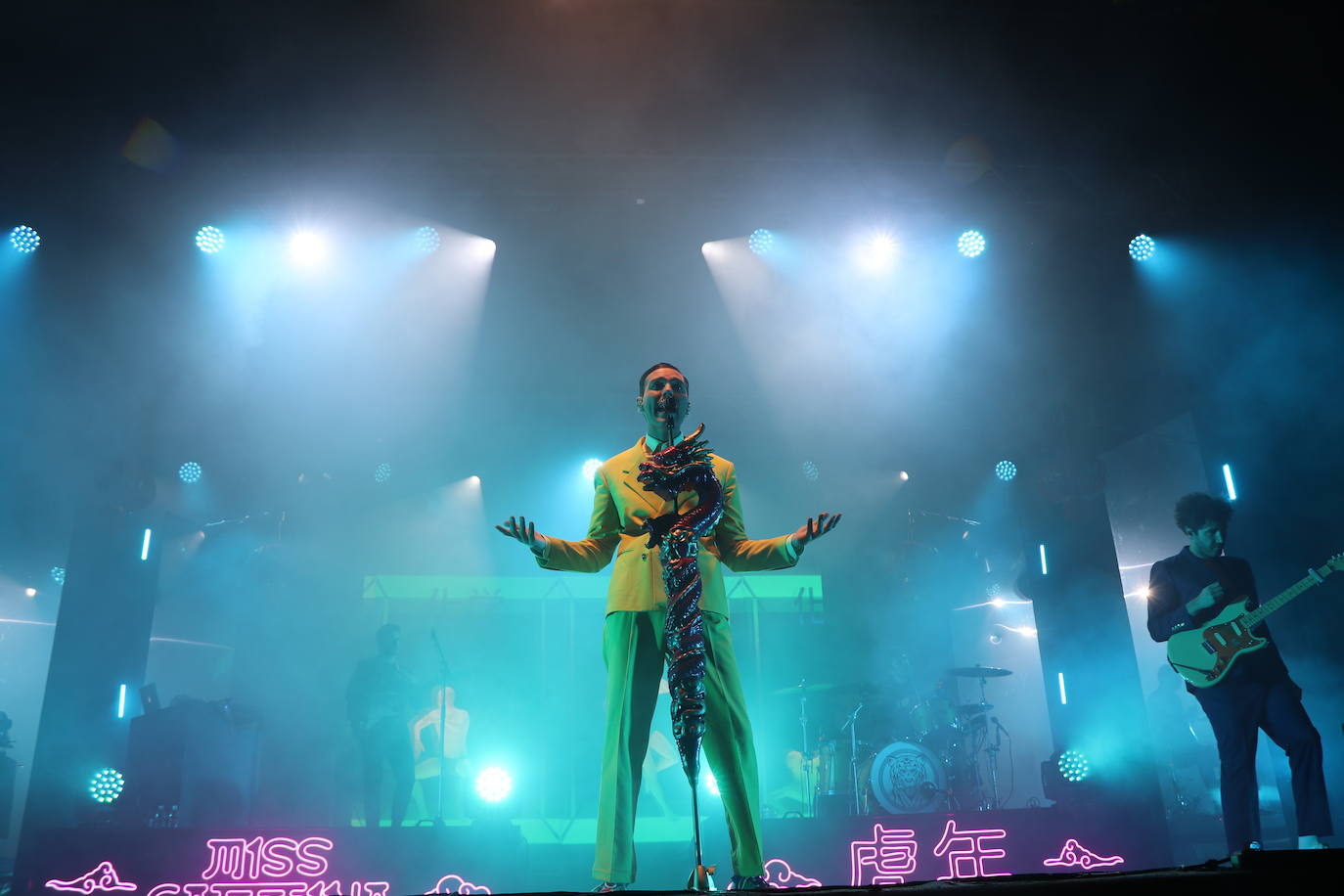 Miss Caffeina sobre el escenario de León. 