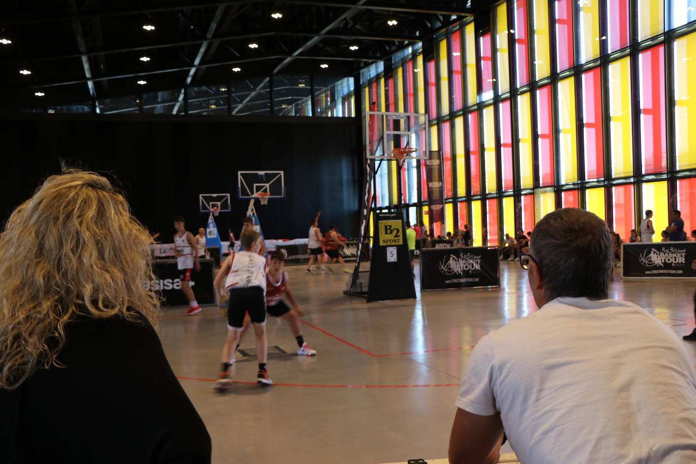 Imágenes de los encuentros del circuito 3X3 Street Basket Tour, celebrado en León. 