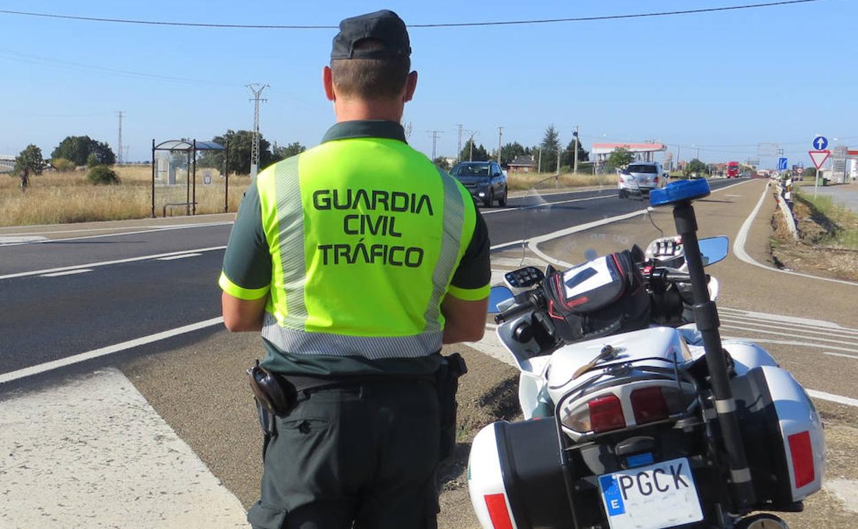 La detención tuvo lugar en la AP-66, en el término municipal de Valverde de la Virgen.