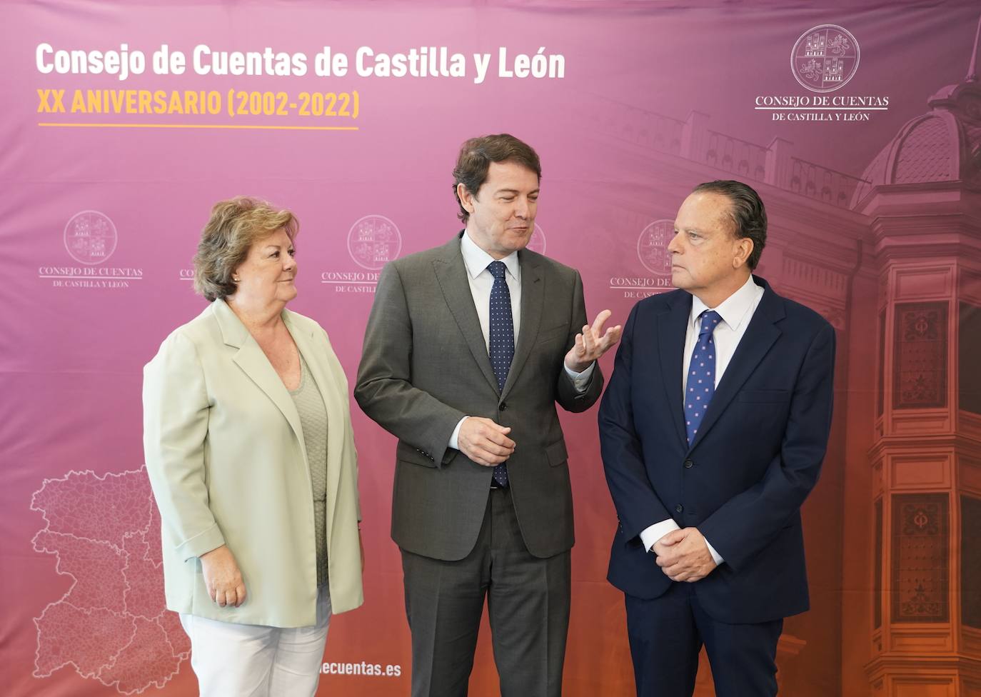 El presidente de ja Junta, Alfonso Fernández Mañueco, el presidente del Consejo de Cuentas, Mario Amilivia, y la presidenta del Tribunal de Cuentas, Enriqueta Chicano Jávega, participan en el XX Aniversario del Consejo de Cuentas de Castilla y León. 