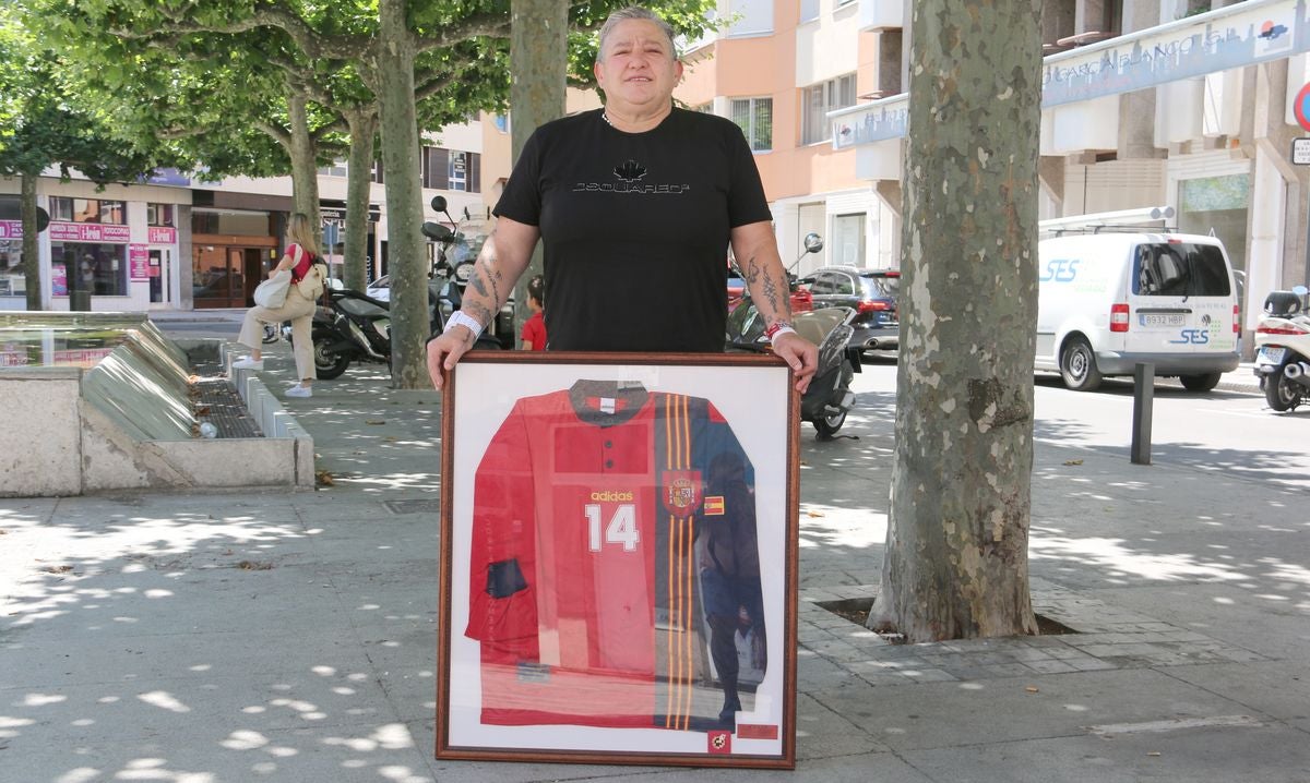 La leonesa recuerda su paso por la selección en la preparación para la primera Eurocopa femenina del fútbol nacional, en 1997