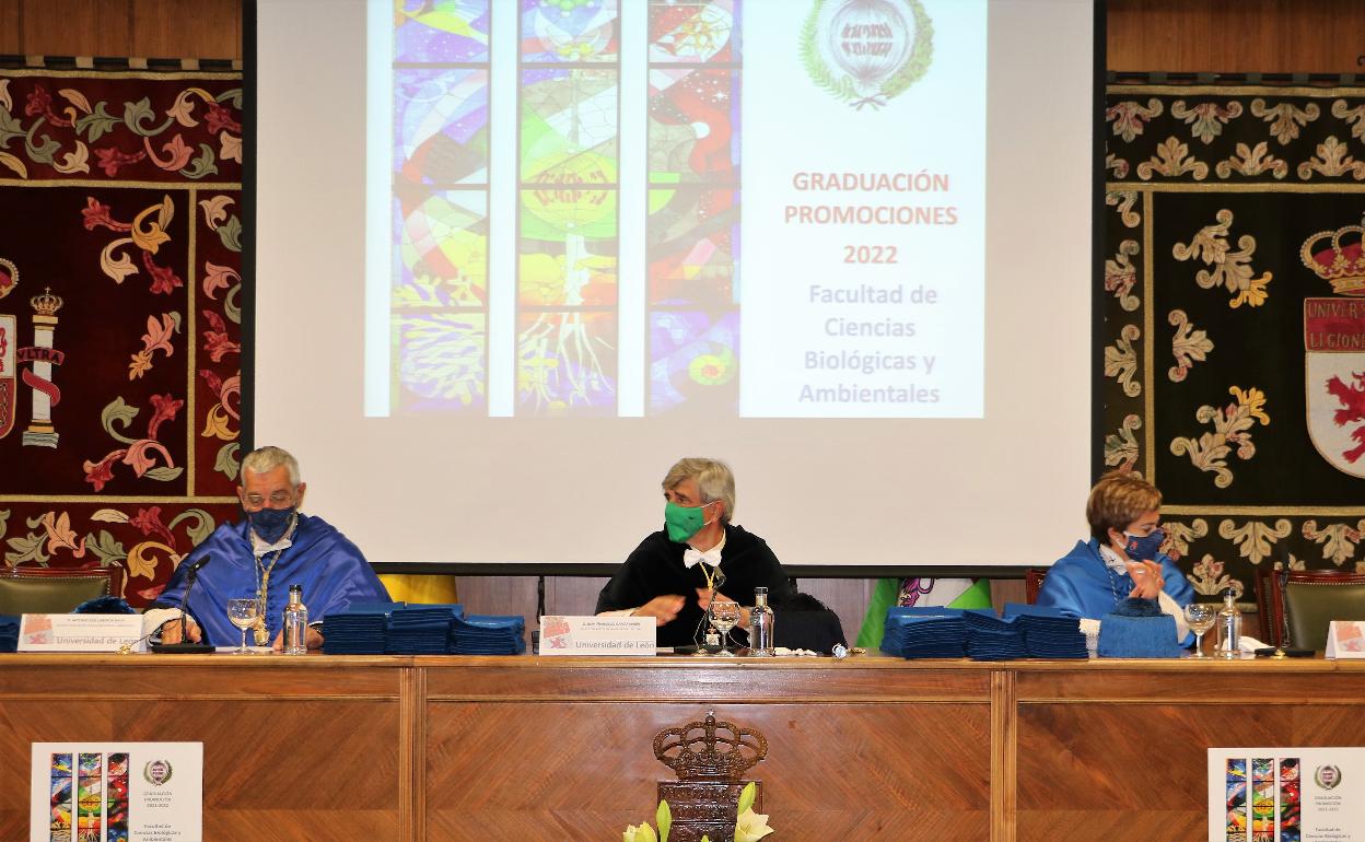 El Aula Magna del Albéitar en la graduación de la Facultad de Ciencias Biológicas y Medioambientales. 