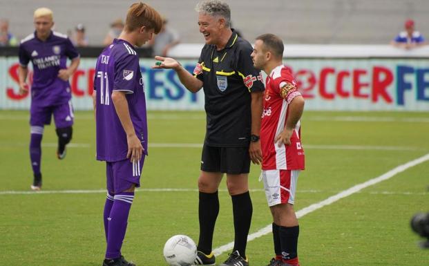 Galería. Rafa Guerrero, durante uno de los partidos arbitrados en Daytona. 