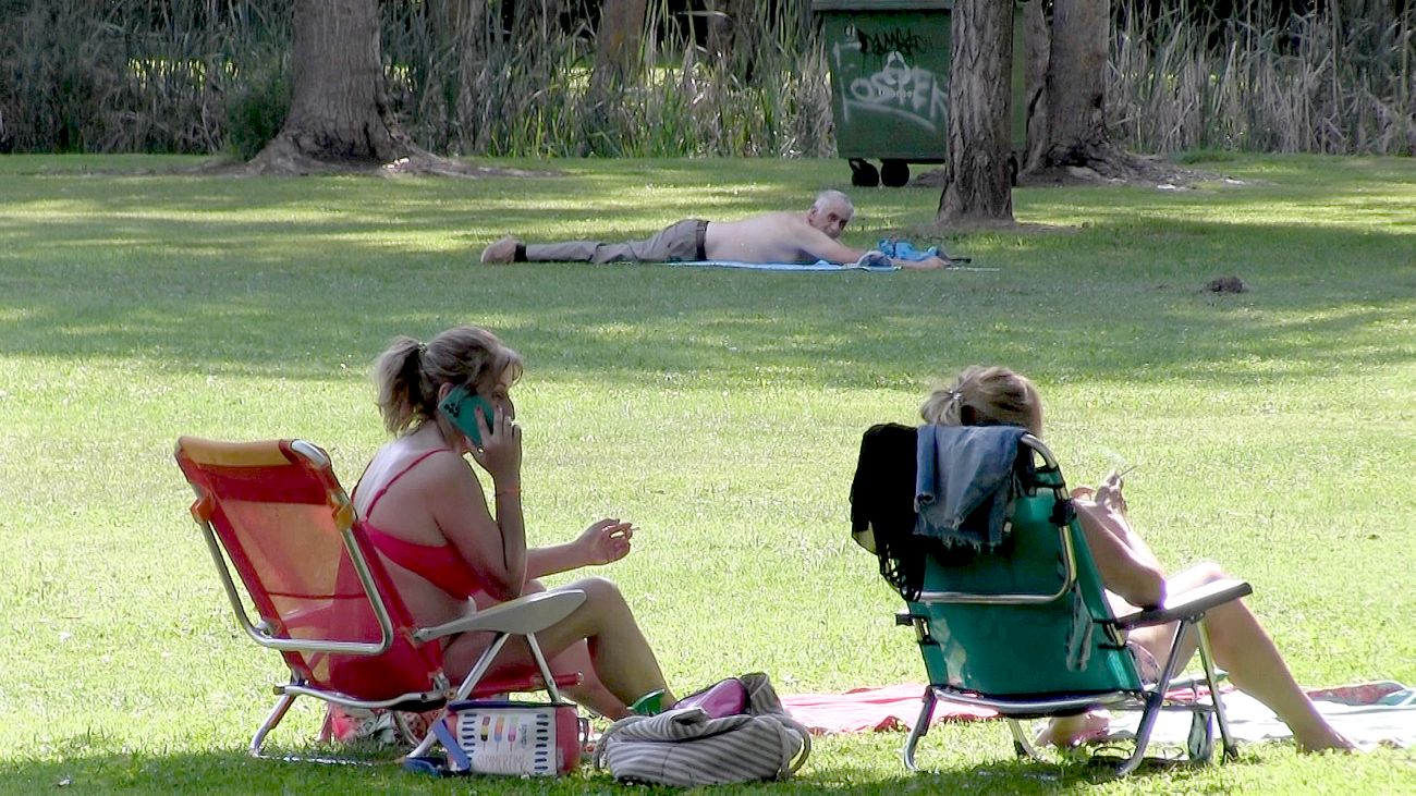 La Candamia, un espacio natural de uso abierto al público que ofrece 470.000 metros cuadrados de superficie, se convierte en una refrescante isla en las jornadas de calor más intenso en este mes de julio. 