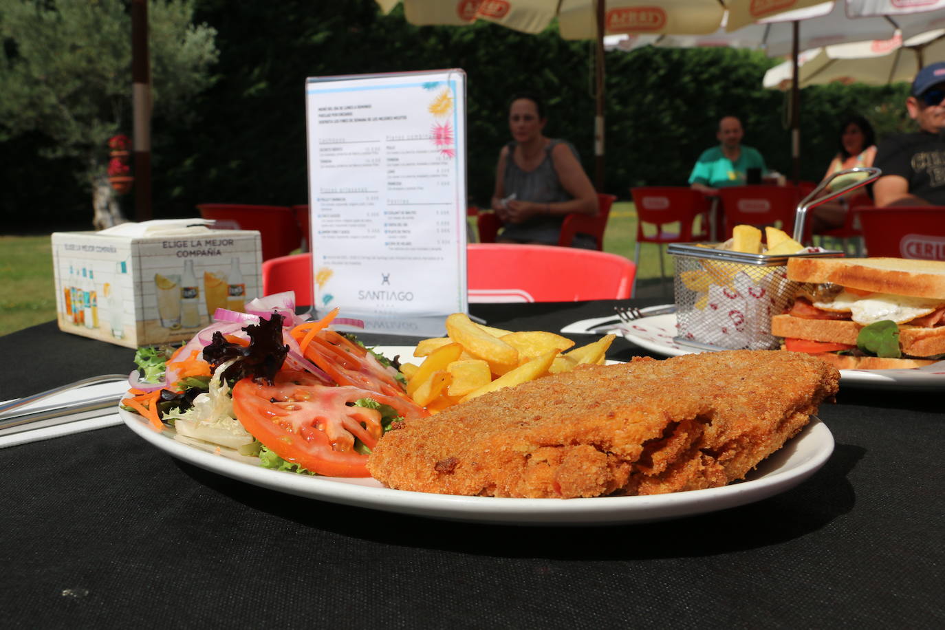 Platos para degustar en 'El Chiringo del Santiago', en Villaquilambre.