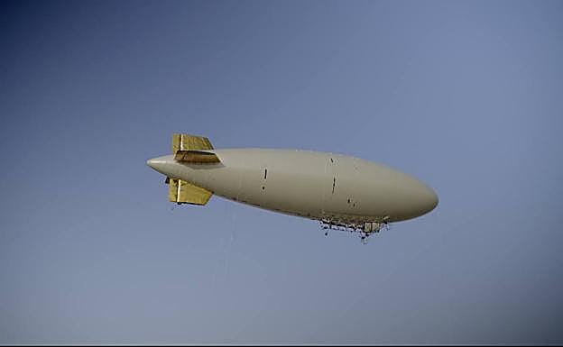 El dirigible en el cielo leonés. 
